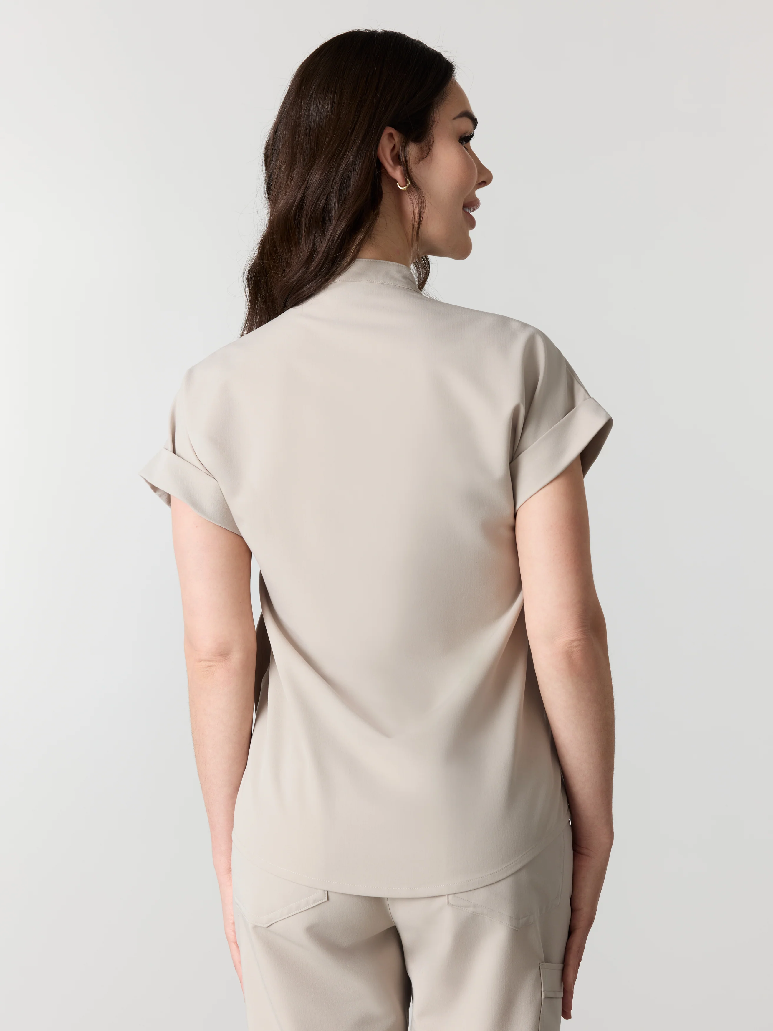 CHARLIE RE-GARDE™ - GREIGE - Mandarine Collar Scrub Top - SILVADUR™ - Image 3