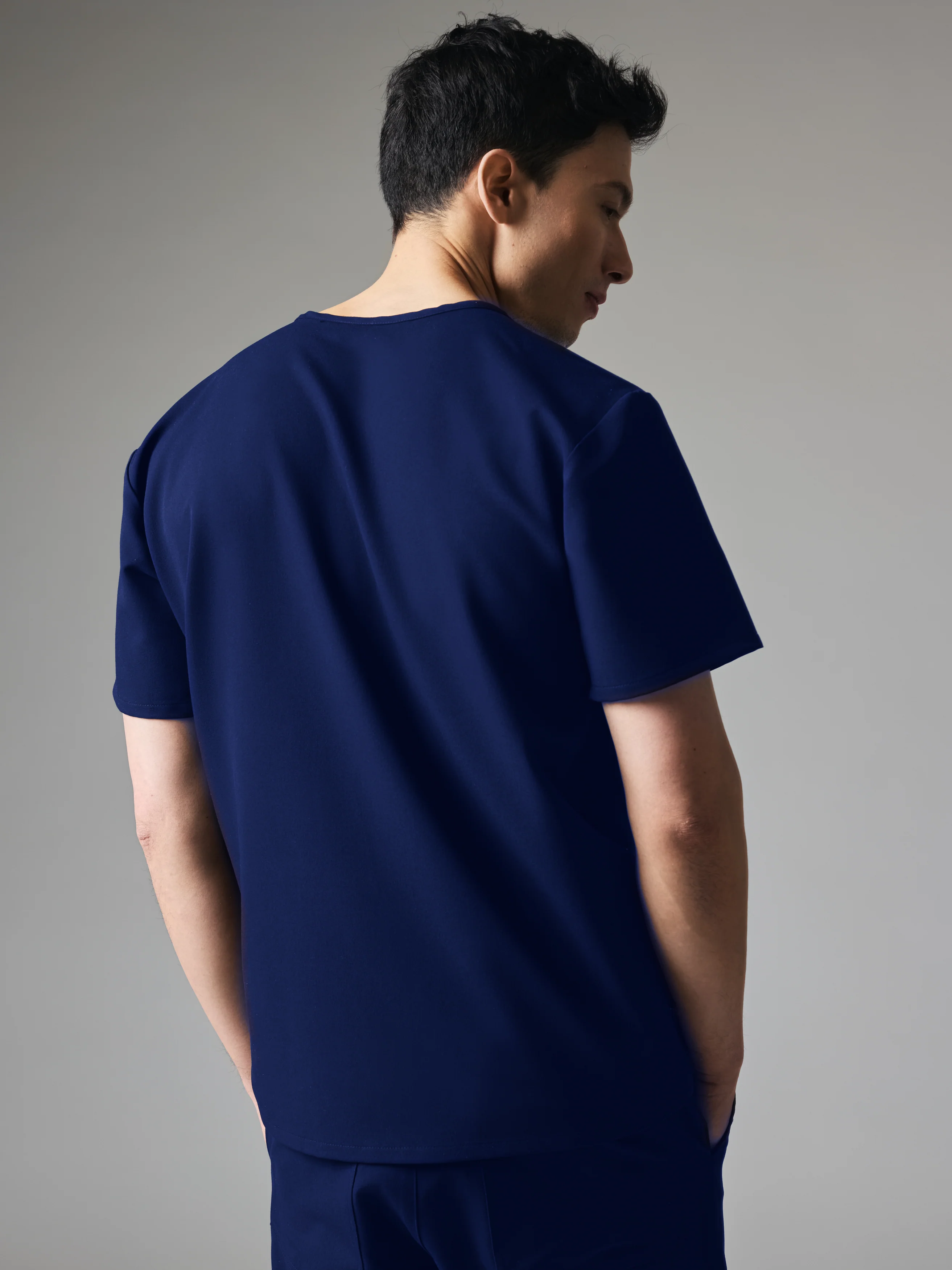 JOHN GARDE™ - MODERN NAVY - Six Pockets Men's Scrub Top - SILVADUR™ - Image 4