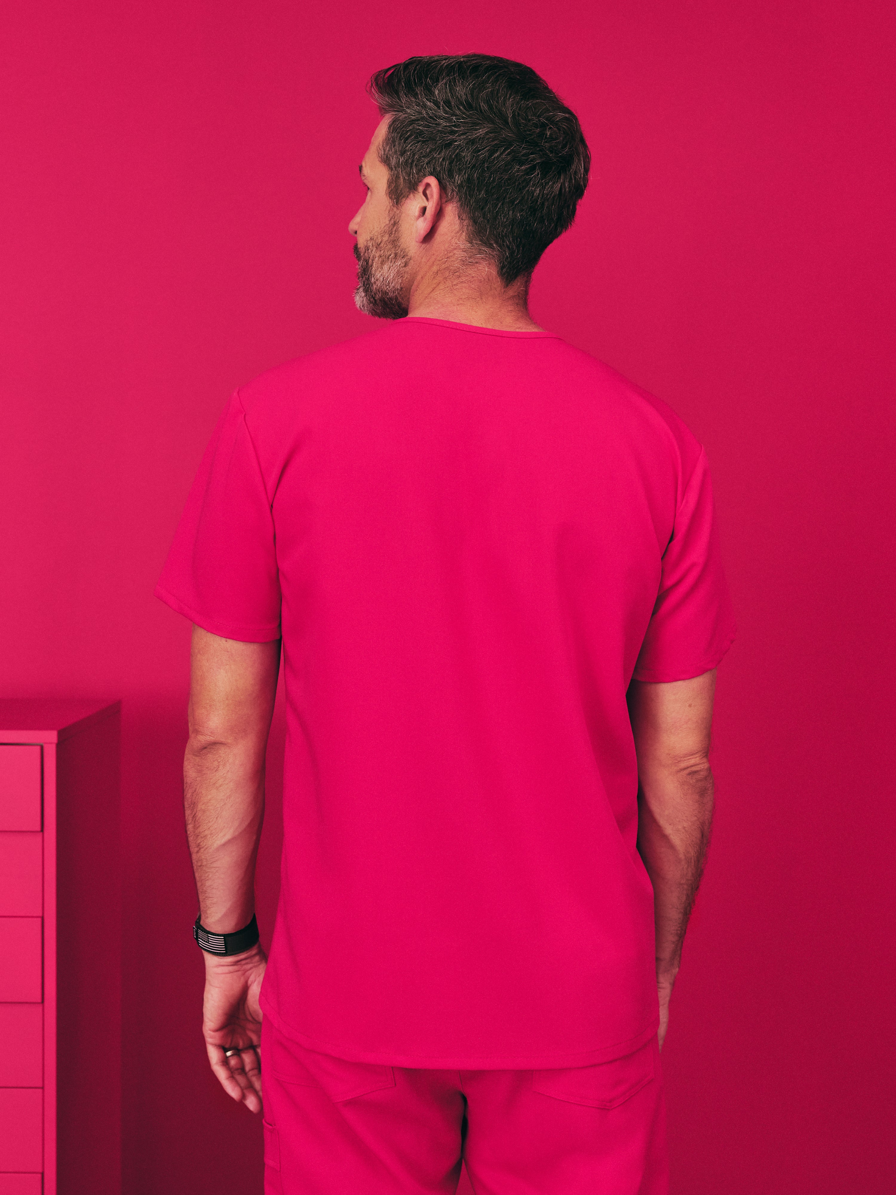 LOGAN RE-GARDE™ - VIBRANT FUCHSIA - One Pocket Men's Scrub Top - SILVADUR™ - Image 3