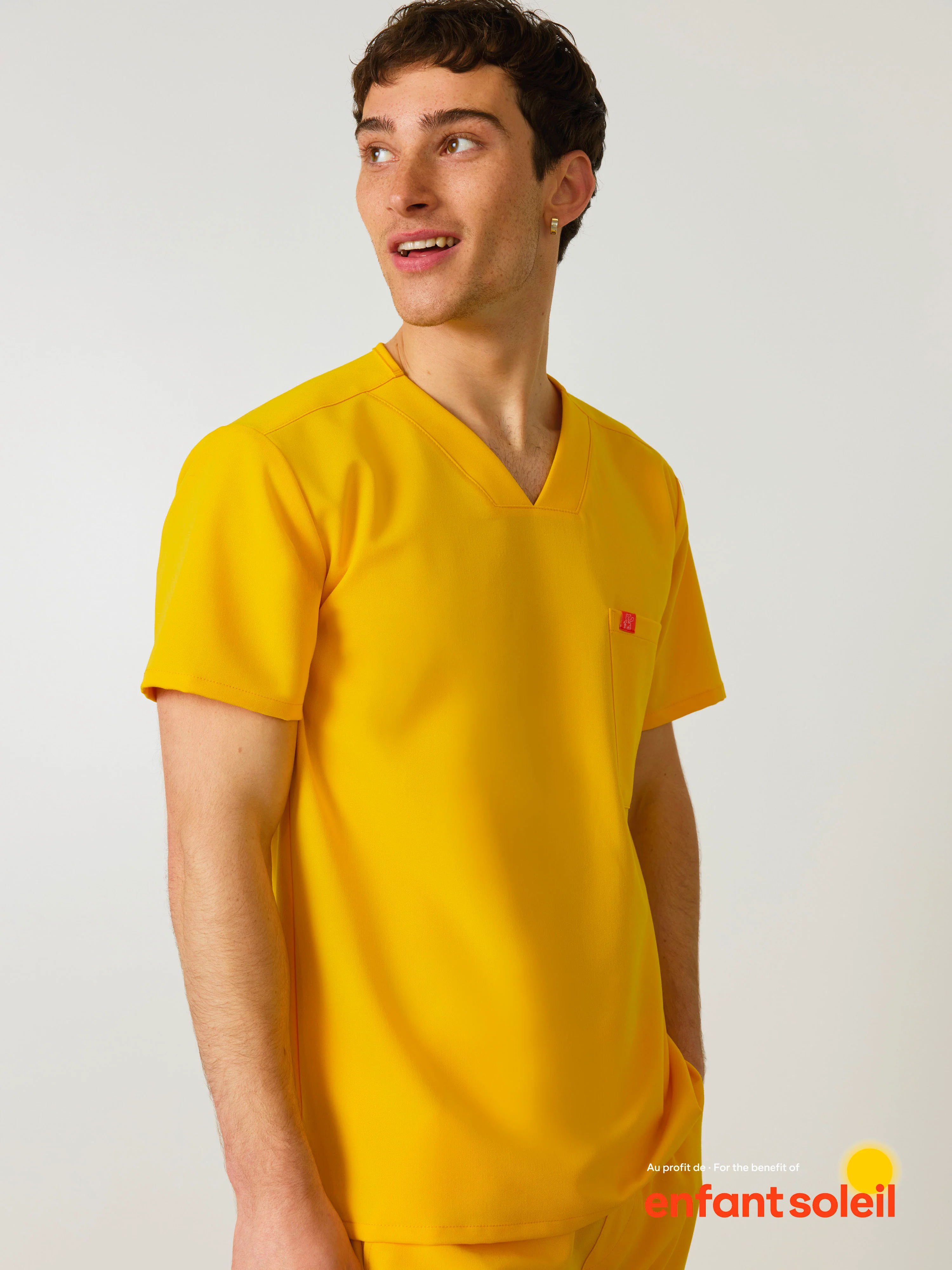 LOGAN RE-GARDE™ - SUNSHINE YELLOW - One Pocket Men's Scrub Top - SILVADUR™ - Image 2
