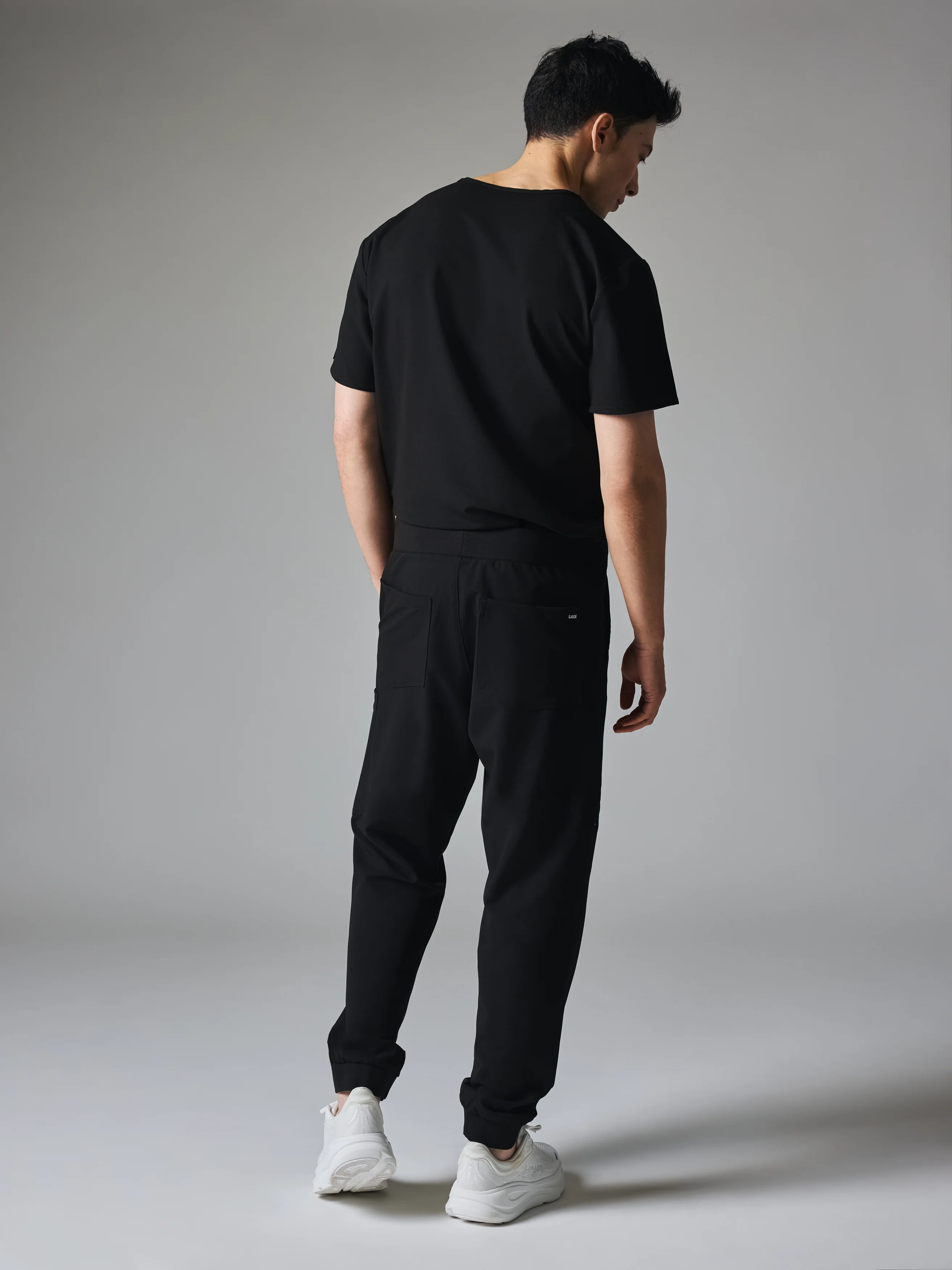 NATHAN GARDE™ - BLACK - Six Pockets Men's Jogger Pants - SILVADUR™ - Image 4